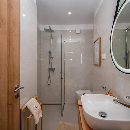 Ajlin Mit Privatem Beheizbarem Pool * Medulin