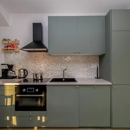 Ajlin Mit Privatem Beheizbarem Pool Willa