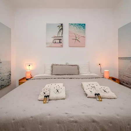 Ajlin Mit Privatem Beheizbarem Pool Villa Medulin