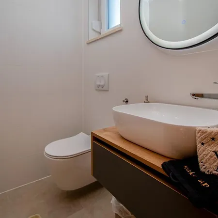 Ajlin Mit Privatem Beheizbarem Pool * Medulin