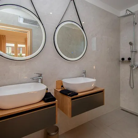 Villa Ajlin Mit Privatem Beheizbarem Pool *