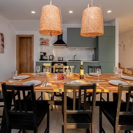 Ajlin Mit Privatem Beheizbarem Pool *