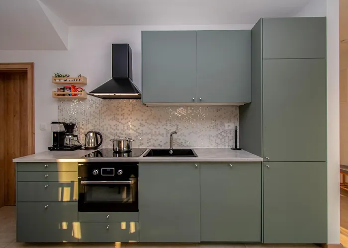 Ajlin Mit Privatem Beheizbarem Pool Vila