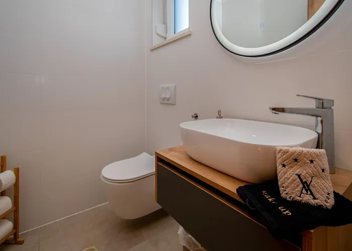 Ajlin Mit Privatem Beheizbarem Pool * Medulin