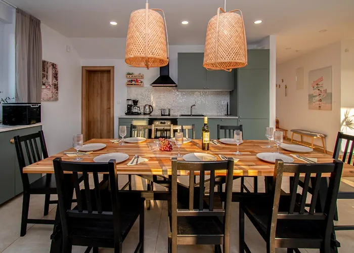 Ajlin Mit Privatem Beheizbarem Pool *