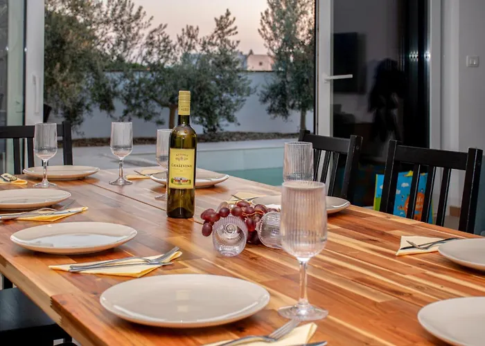 Ajlin Mit Privatem Beheizbarem Pool